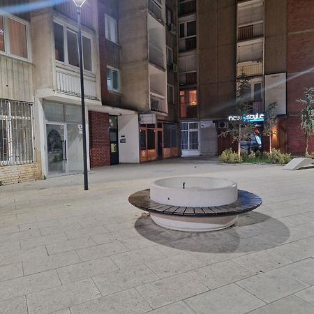 Aaa Apartment พริสตีนา ภายนอก รูปภาพ
