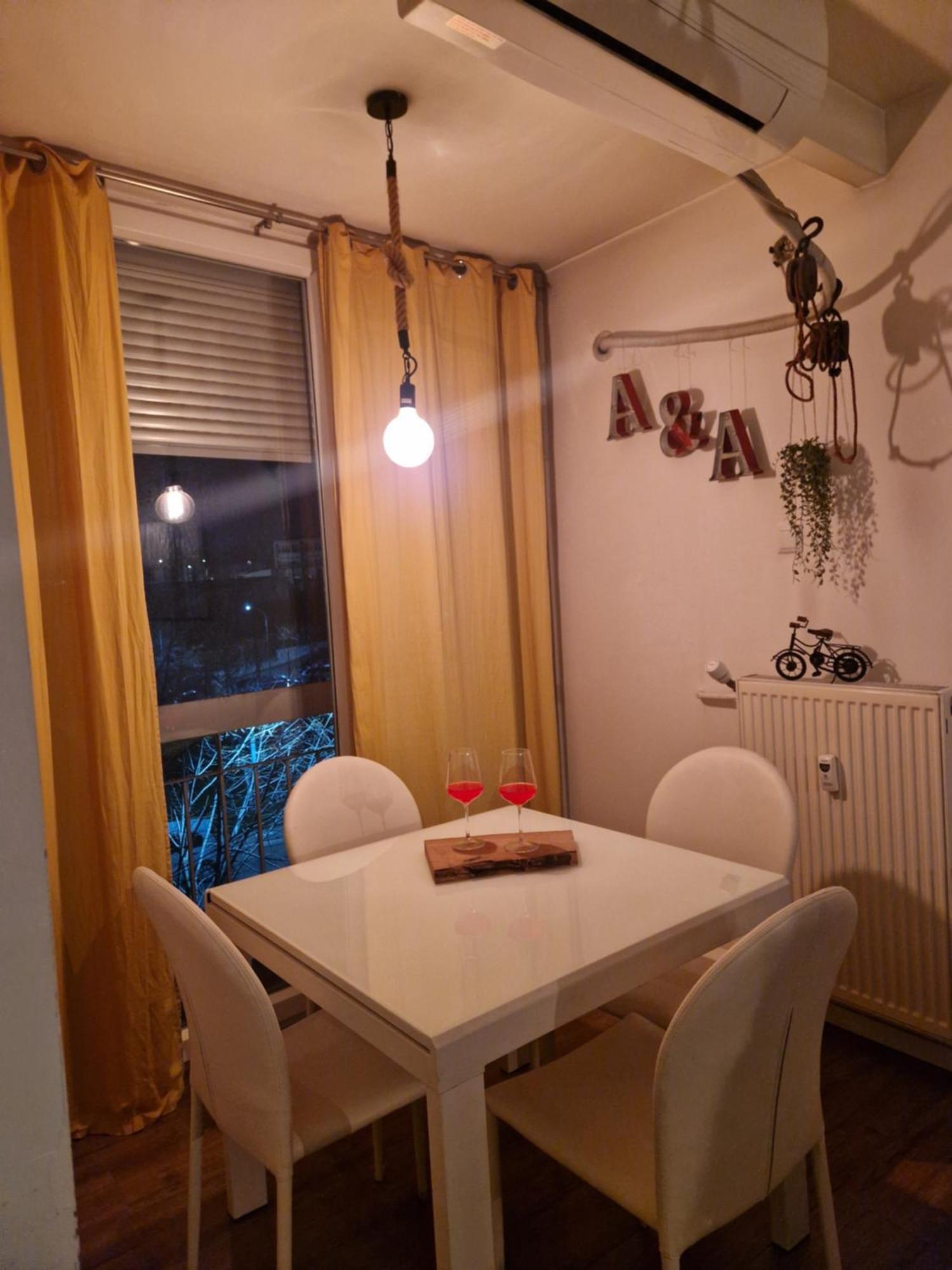 Aaa Apartment พริสตีนา ภายนอก รูปภาพ